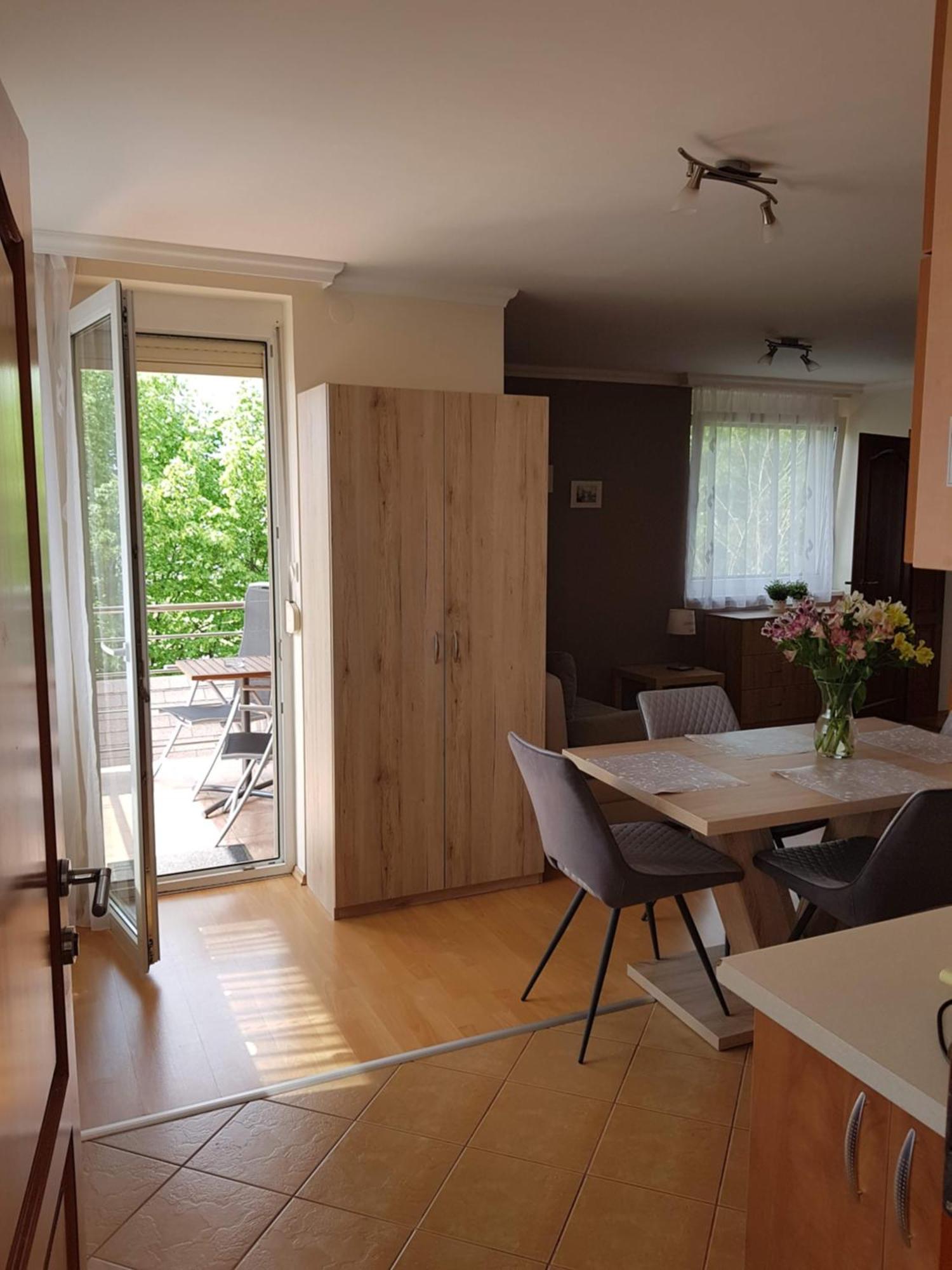 Elek Apartmanhaz Hajdúszoboszló Buitenkant foto