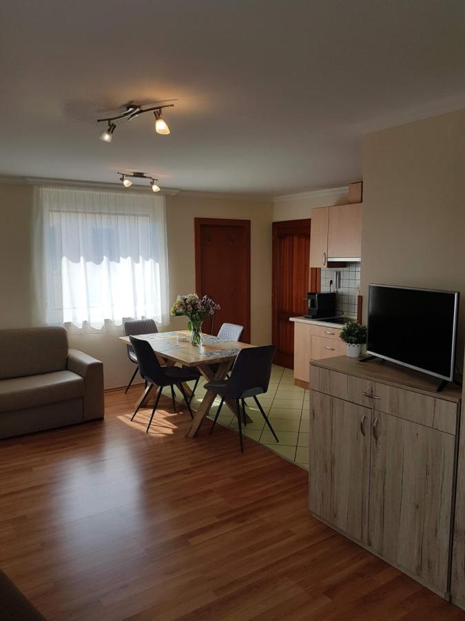Elek Apartmanhaz Hajdúszoboszló Buitenkant foto